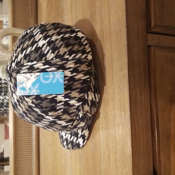 Houndstooth Hat - Picture 2 of 4